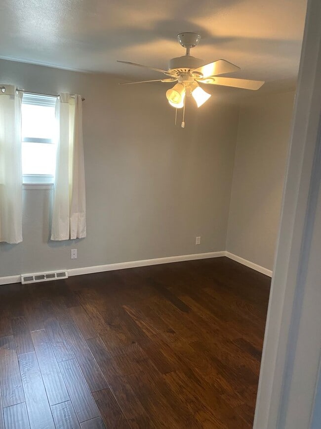 Building Photo - House in Morton, IL - 3 Bedroom/ 2.5 Baths