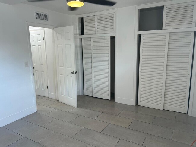 Building Photo - 2916 Funston St