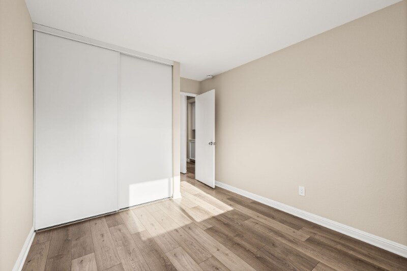 Building Photo - 135 Southwind Dr