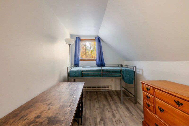 Building Photo - 230 Middle Rd