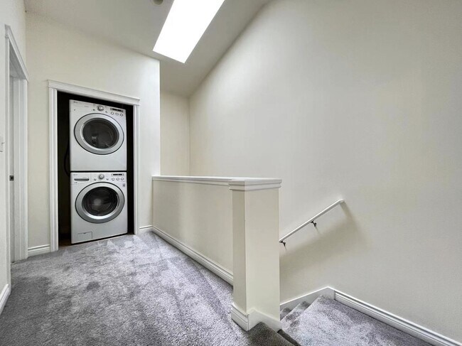 Building Photo - 1428 NW 59th St