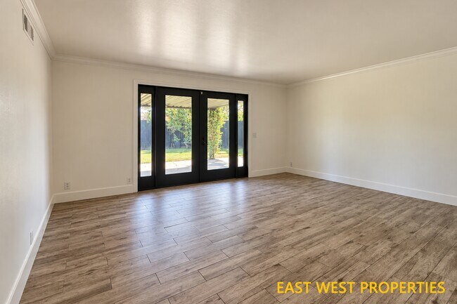 Building Photo - 10322 Maikai Dr