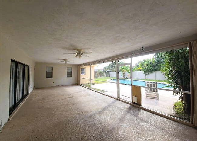 Building Photo - 7450 SW 15th St