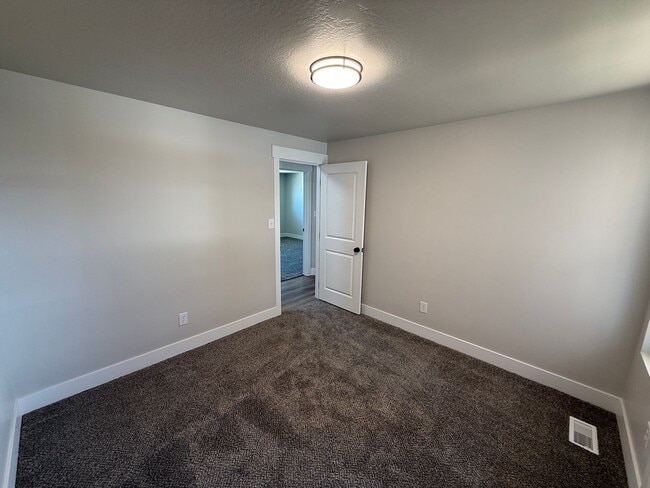 Building Photo - 3426 W 5300 S