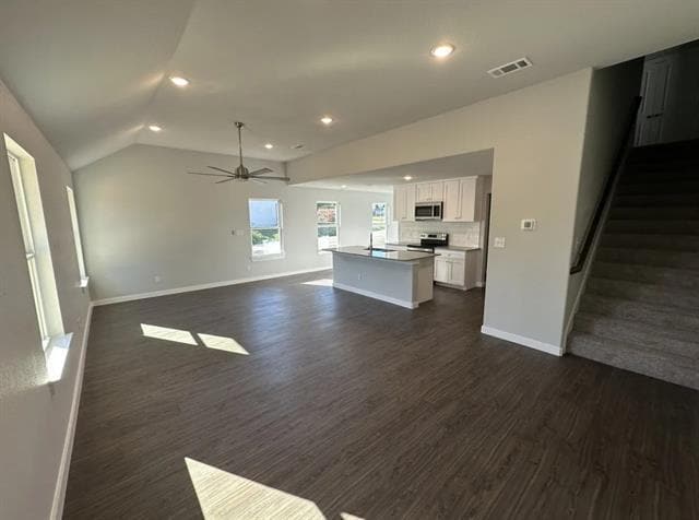 Building Photo - 1700 E Powell Ave