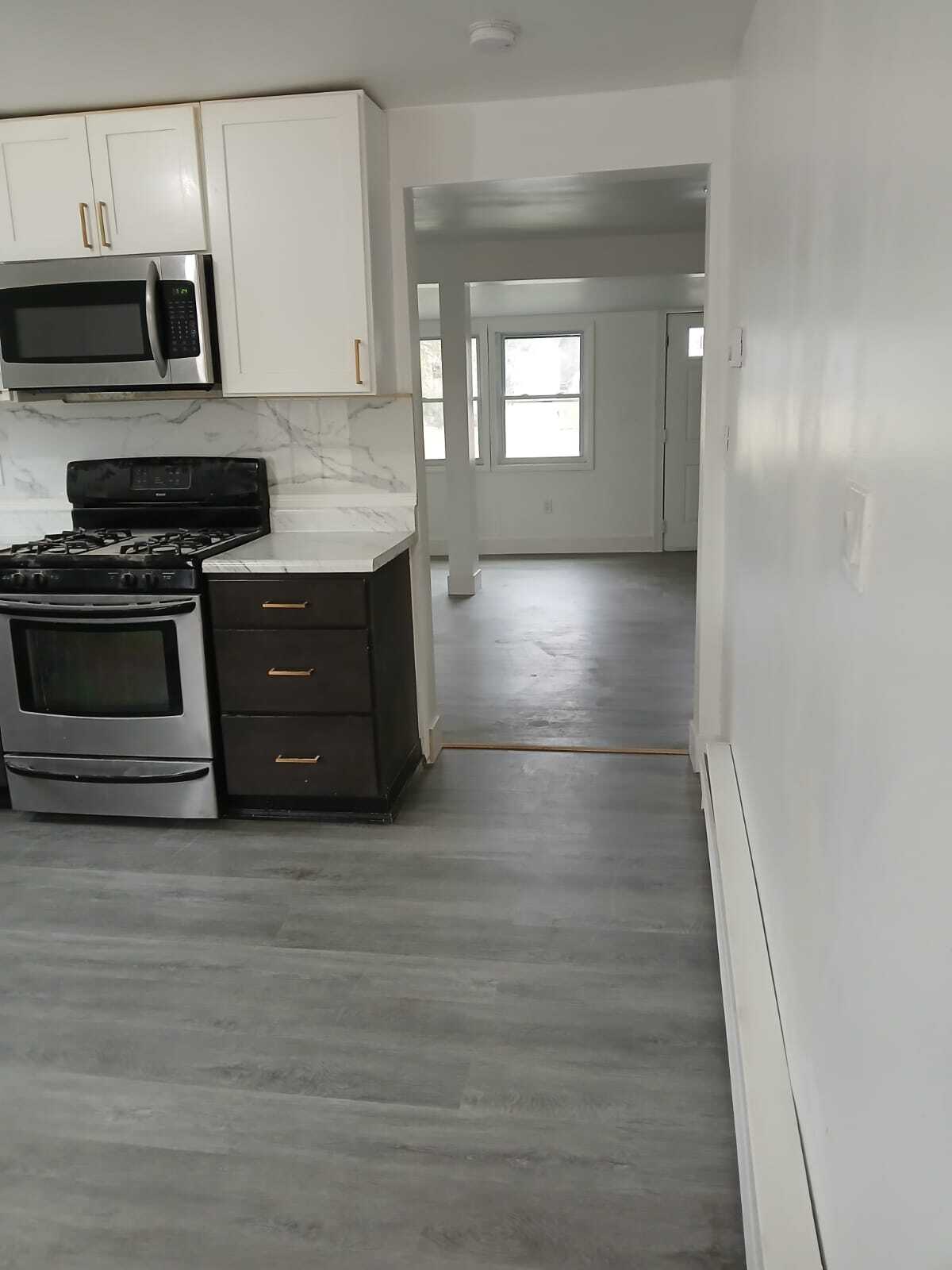 Building Photo - 110 Tuthill Rd