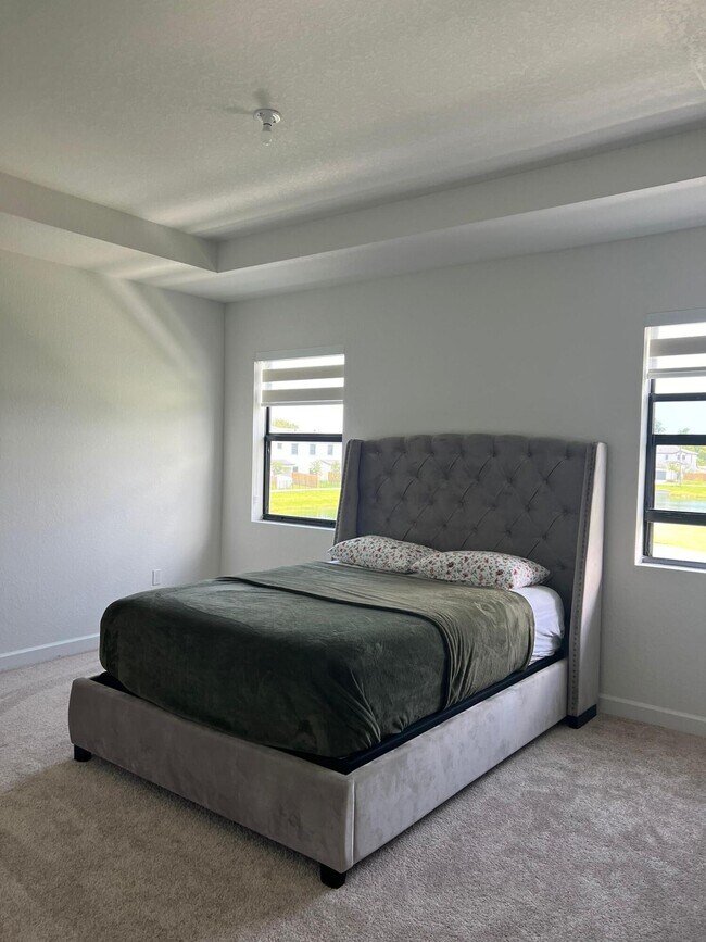 Building Photo - 3024 Green Palm Ct