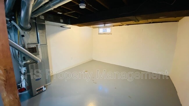 Building Photo - 504 Delafield Ave