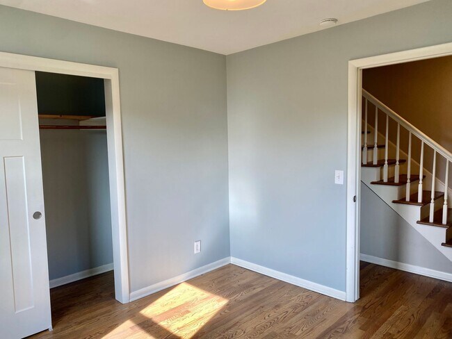 Building Photo - Cute Cape Cod in Forest Hills