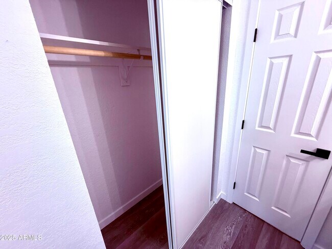 Building Photo - 1009 E Chipman Rd