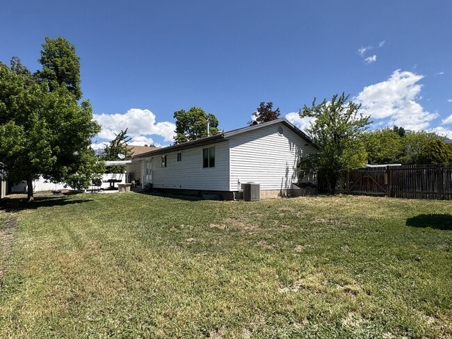 Building Photo - 1490 S 135 W