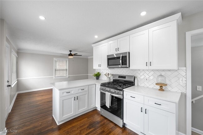 Building Photo - 574 Huntmere Dr