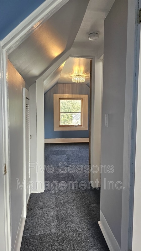 Building Photo - 205 N Willard St
