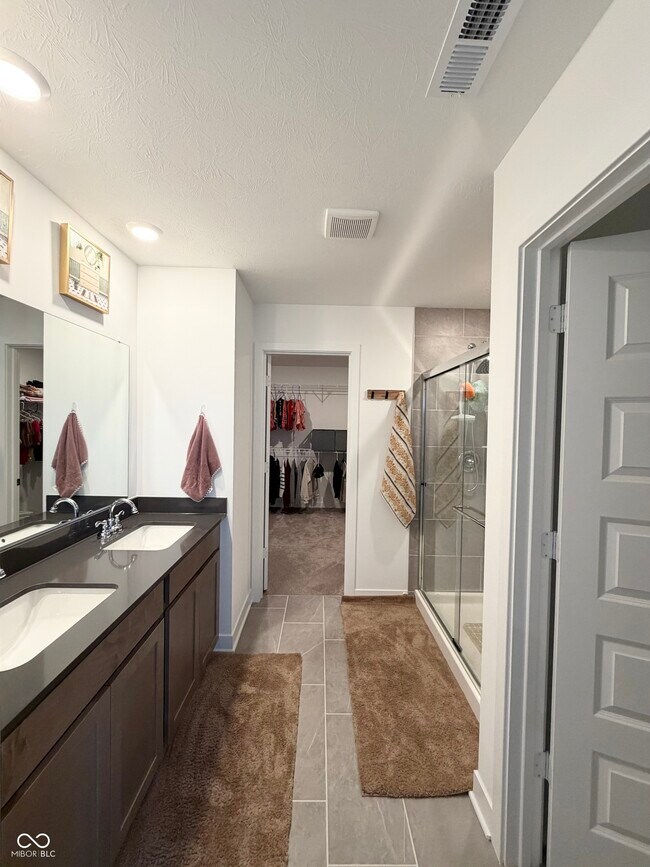 Building Photo - 1208 Taggart Wy