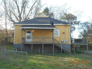 Building Photo - 124 McGee St