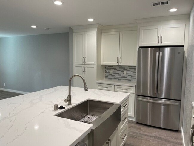 Building Photo - Yountville Condo