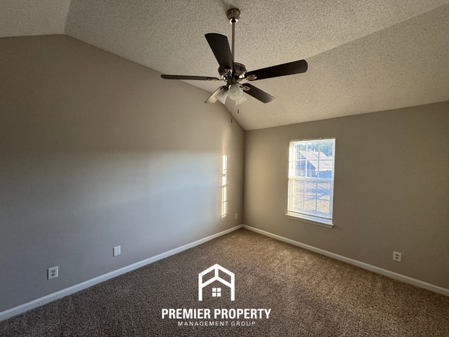 Building Photo - 4252 Elysian Dr