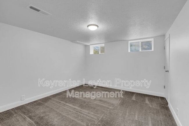 Building Photo - 1687 Rushton St