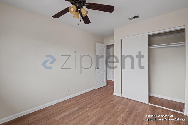 Building Photo - 2123 Peppertree Way