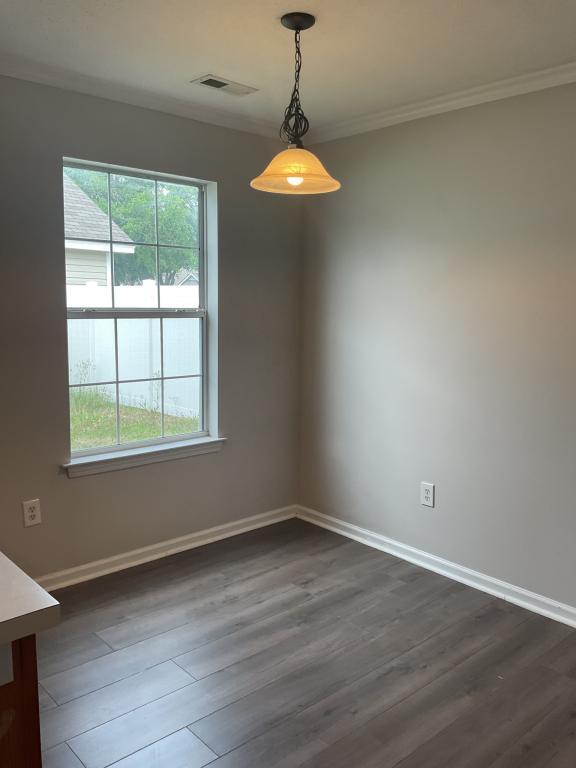 Building Photo - 347 Thistle Ln