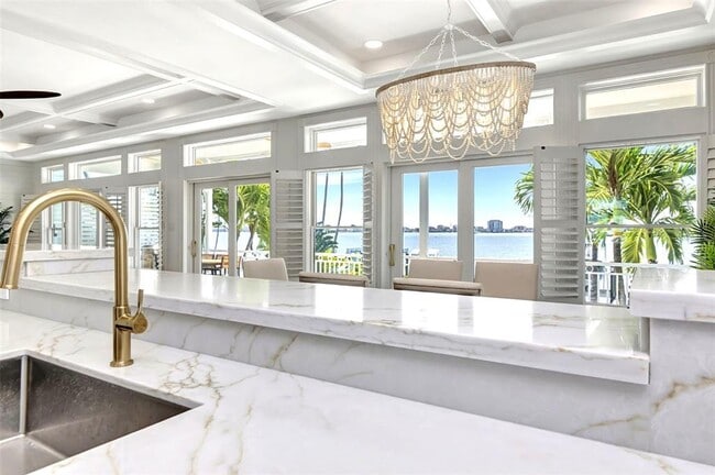 Building Photo - 644 Boca Ciega Isle Dr