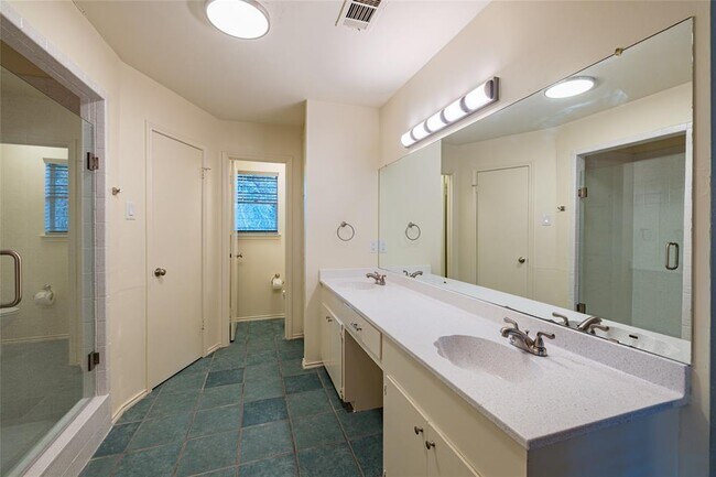 Building Photo - 9848 Weir Lp Cir