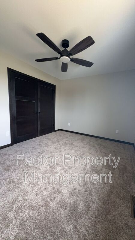 Building Photo - 3212 Scotch Ln