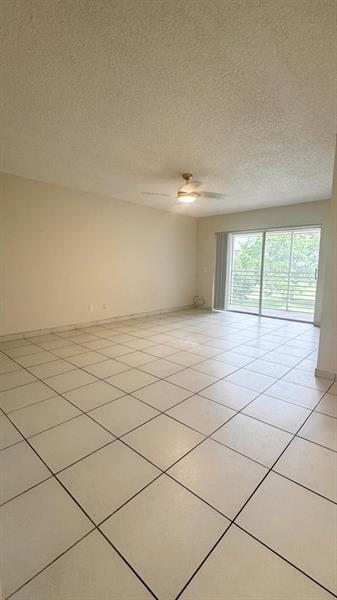 Building Photo - 2491 SW 82nd Ave