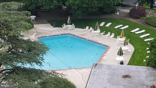 Building Photo - 100 West Ave