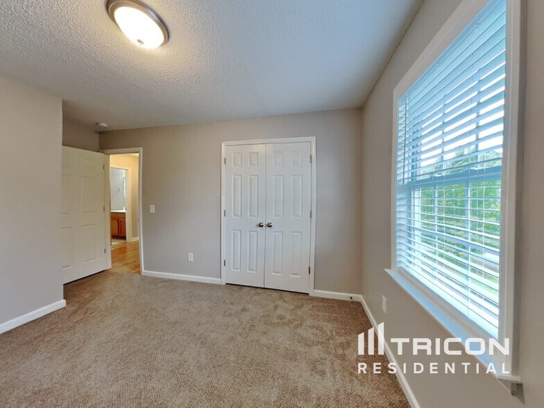 Building Photo - 172 Muirfield Ridge Dr