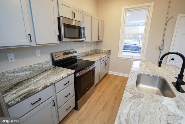 Building Photo - 218 S Pennsylvania Ave