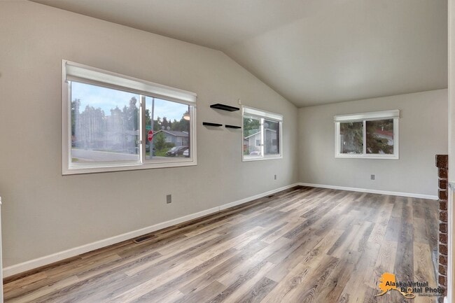 Building Photo - Charming 3 Bedroom Ranch Style Home in East Anchorage