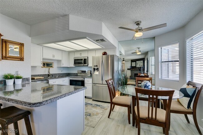 Building Photo - 1005 Sulphur Springs Ln
