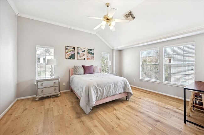 Building Photo - 4113 Blossom St