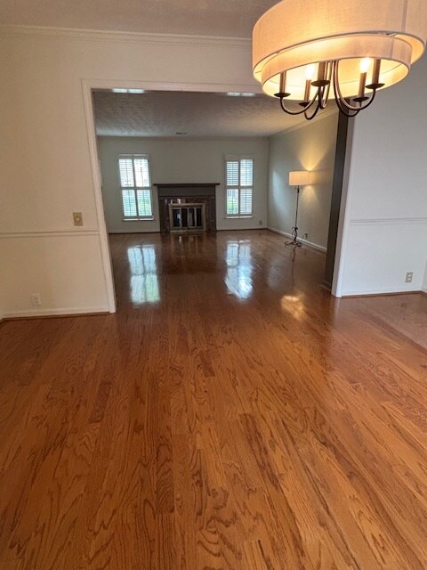 Building Photo - 605 Dunwoody Chace