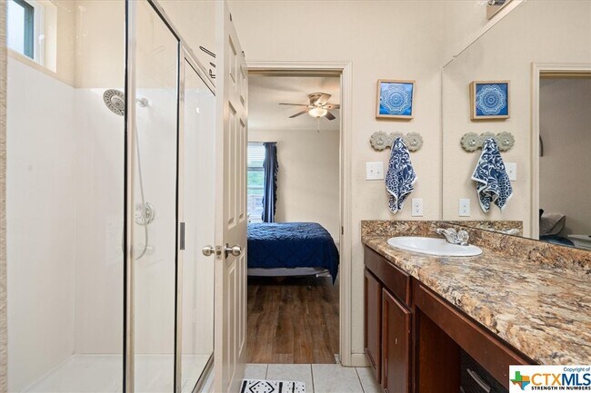 Building Photo - 114 Falcon Dr