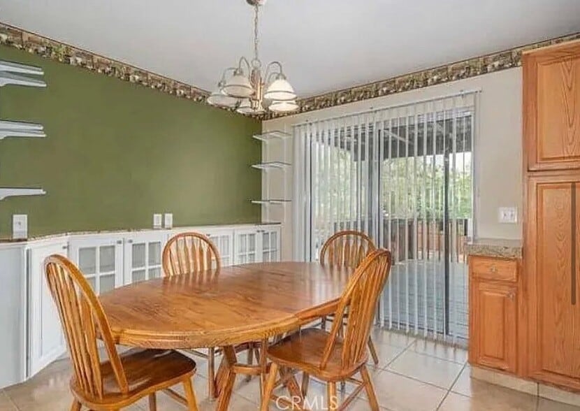 Building Photo - 633 W 5th St