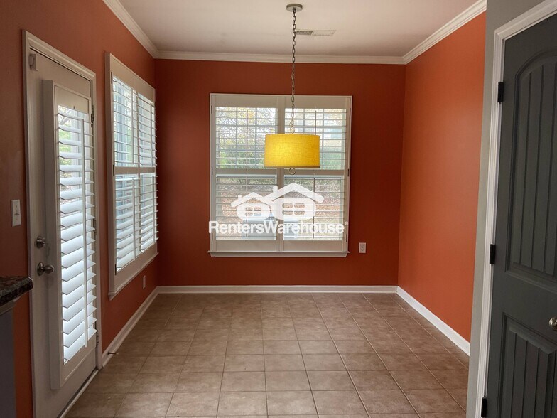 Building Photo - 15406 St Christopher Ct