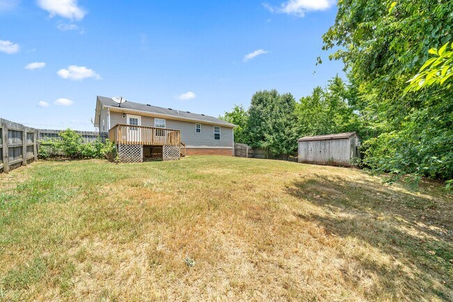 Building Photo - 339 Pioneer Dr