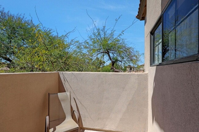 Building Photo - 7639 E Indian Bend Rd