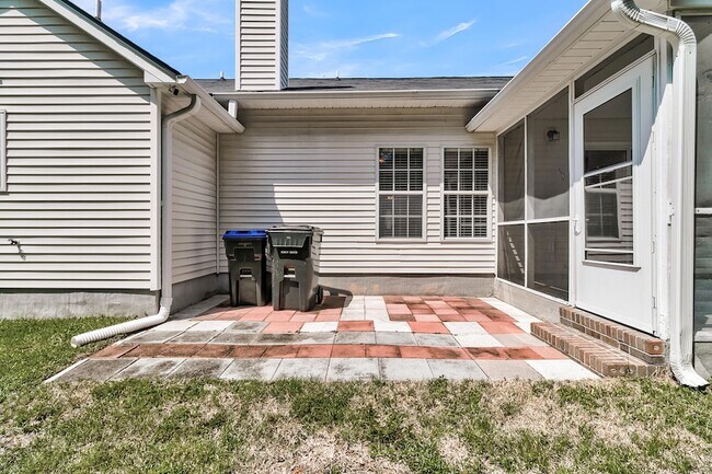 Building Photo - 124 Dovetail Cir