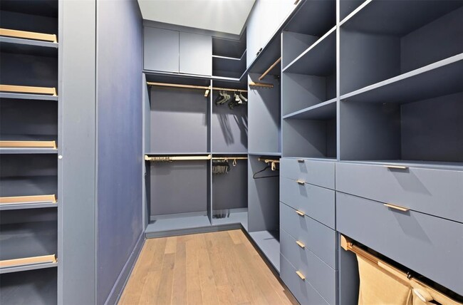 Building Photo - 904 Catalpa St