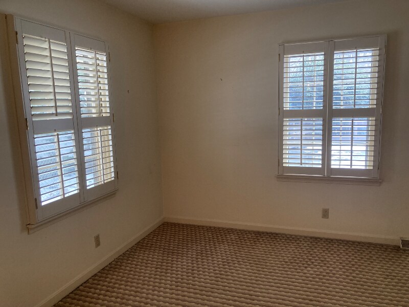 Building Photo - 103 Terrace Ct