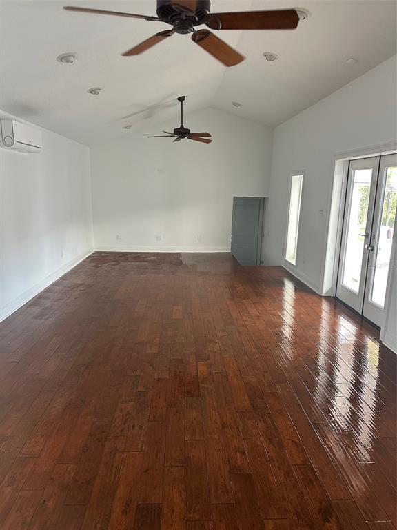 Building Photo - 2610 S Dundee St