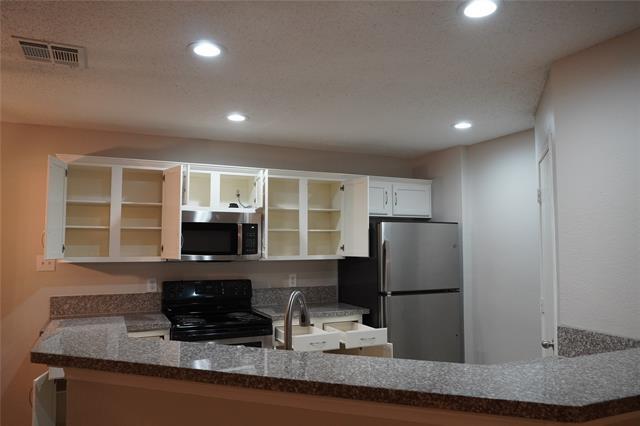 Building Photo - 9965 George Washington Dr