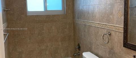 Building Photo - 361 SW 60th Ave