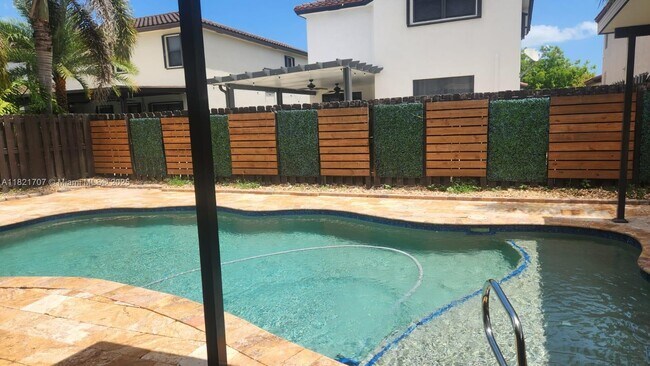 Building Photo - 25309 SW 118 Ct