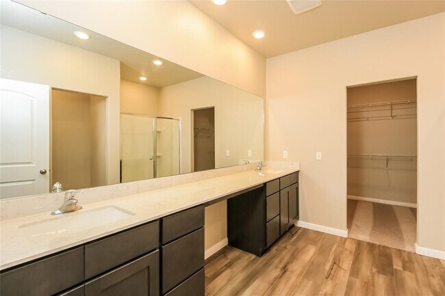Building Photo - 1607 Crimson Lake Blvd
