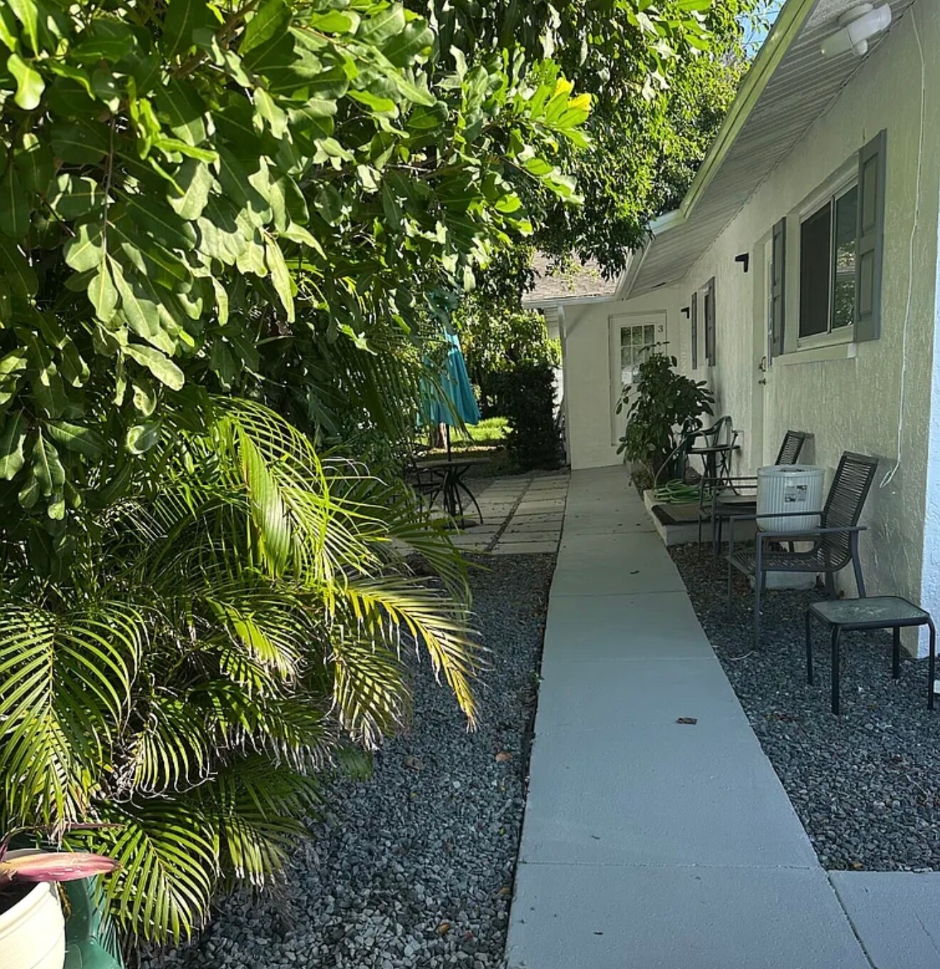 Building Photo - 1097 Highlands Dr