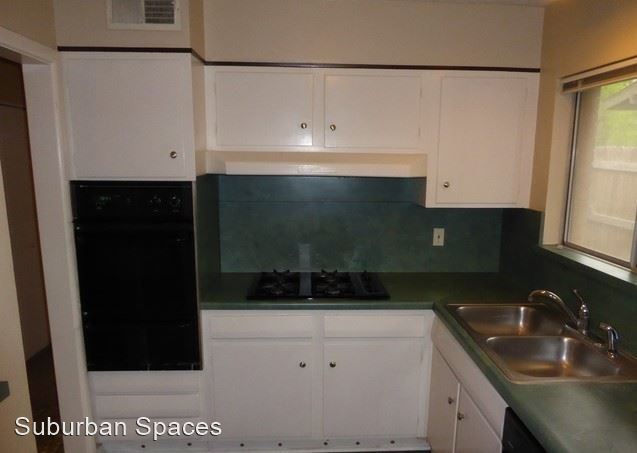 Building Photo - 2 br, 1 bath House - 801 Oblate Dr